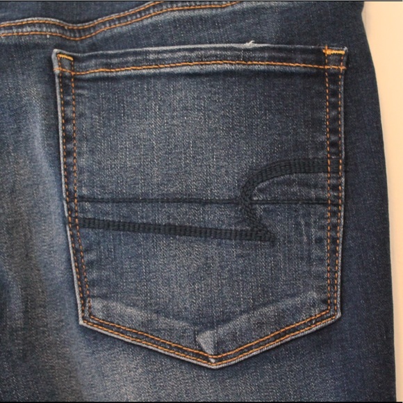 American Eagle High Rise Jean - Picture 3 of 4